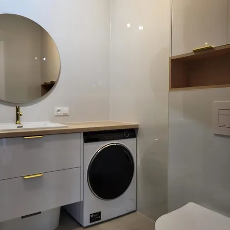 Primero Apartamento *